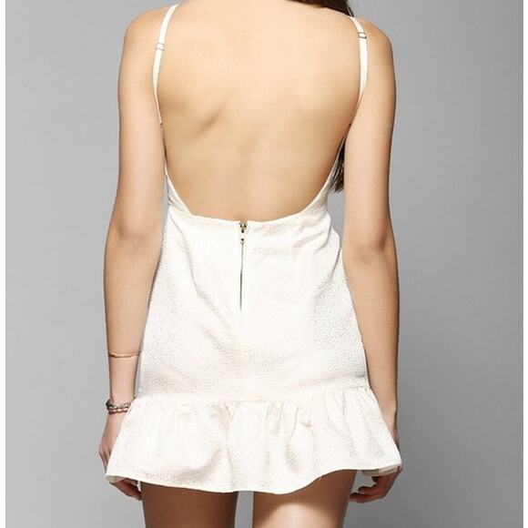 Stone Cold Fox Silk Mini Dress Size 1 White Leopard Jacquard w/ Ruffle Hem - Picture 2 of 7